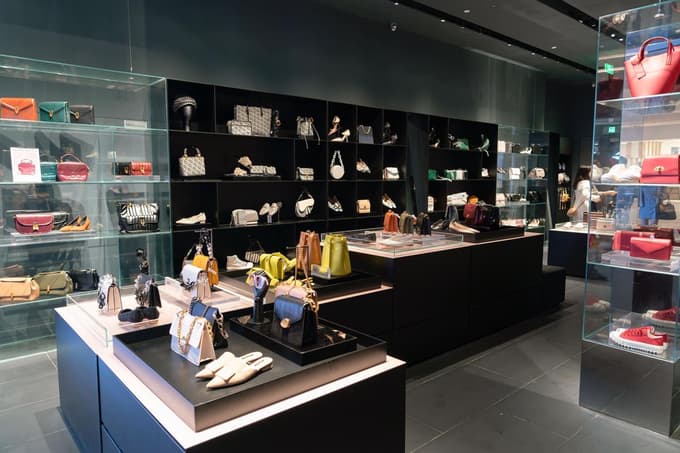 Ta trgovina želi spremeniti koncept hitre mode: Je to uresničitev sanj za oboževalce Zare in H&M?