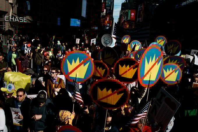 (FOTO in VIDEO) V ZDA se začenjajo protesti proti Trumpu
