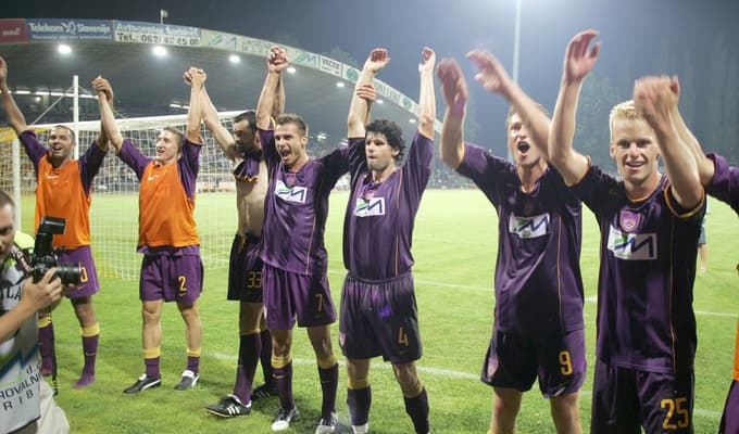 Milan Rakič, Marko Gašparič, Žikica Vuksanovič, Amel Mujakovič, Lungu Vladislav in Dragan Jelič. Zmaga z Villarrealom 