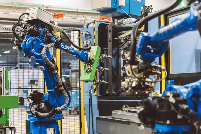 Deset Impolovih mejnikov na poti od tradicije do trajnostne prihodnosti