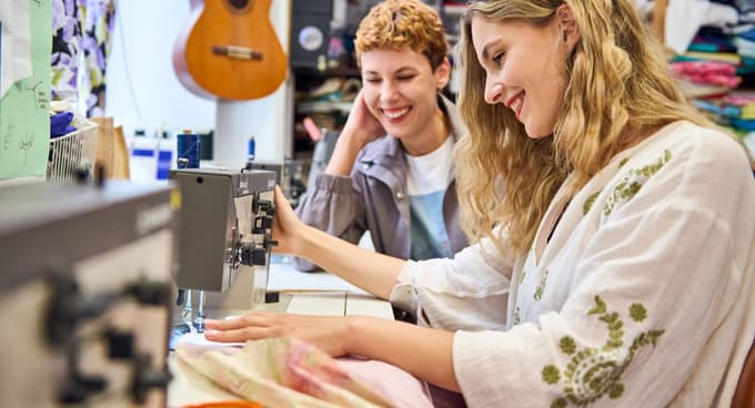 Namig za izlet: Na ustvarjalno delavnico v Ljubljani. Ustvarite si majico, nakit ali strip