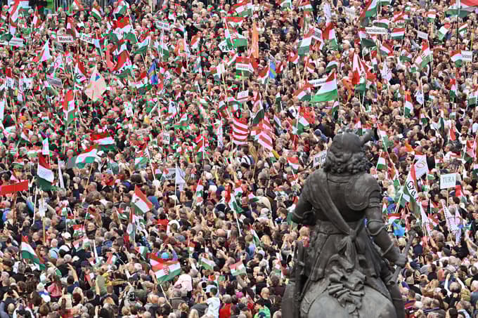 Udeleženci obeležitve obletnice madžarske revolucije