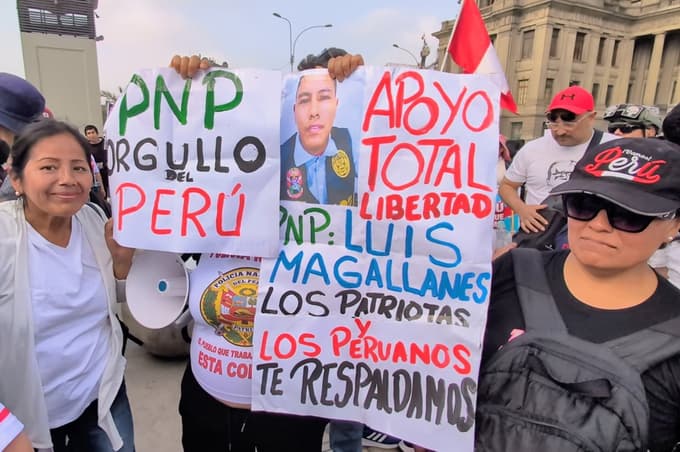 Kontraprotesti v Peruju