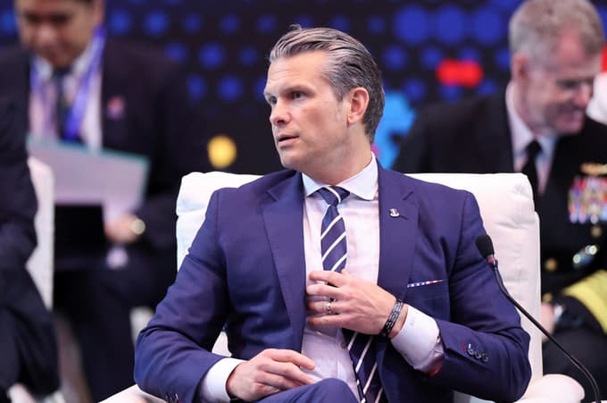 Obrambni minister Pete Hegseth