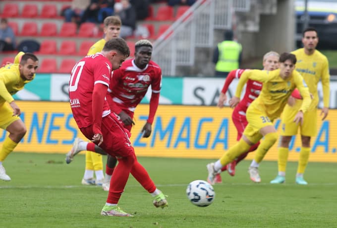 Kidričevo - nogomet - Nk Aluminij in nk Domžale - gol 1:0