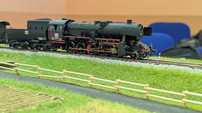 (FOTO in VIDEO) Nad modeli vlakovnih kompozicij navdušeni tako stari kot mladi