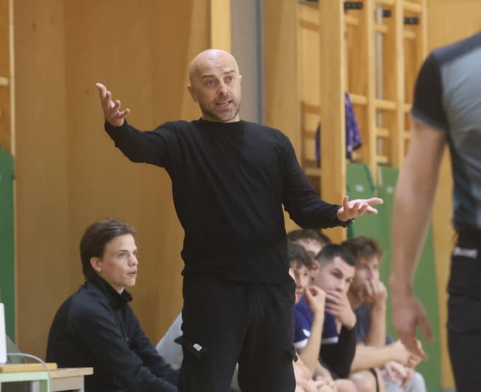 Trener Branika Aleksandar Čikić je v Miklavžu izgubljal živce.