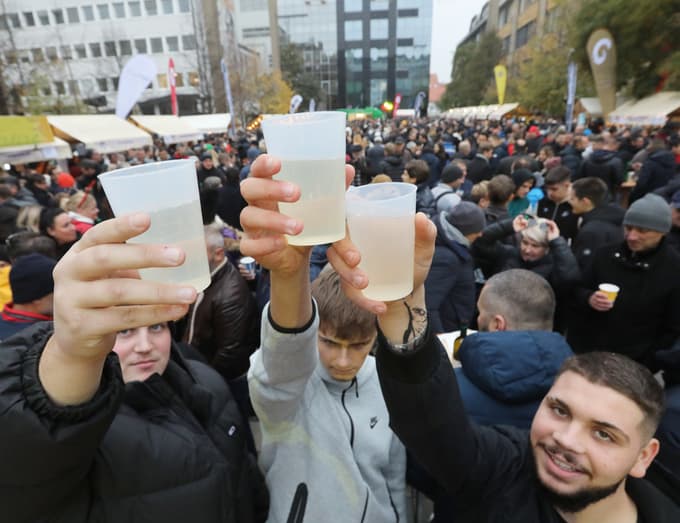 Maribor v znamenju največjega martinovanja: Mestni avtobusi od 9. ure brezplačni