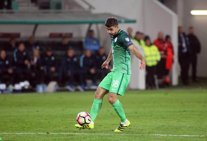 Tekma proti Slovakom leta 2016, ko je "Krona" zabil gol za zmago.