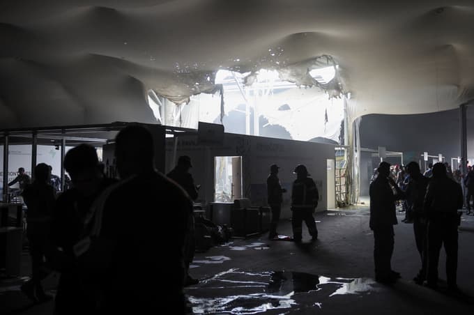 (FOTO) Požar na prizorišču COP30 pod nadzorom, delegati evakuirani