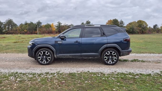 Bigster je ravno toliko daljši od dusterja, da se odprejo povsem nove dimenzije uporabnosti ...