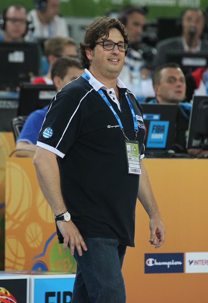 Trinchieri, ko je na slovenskem Eurobasketu vodil Grčijo. 