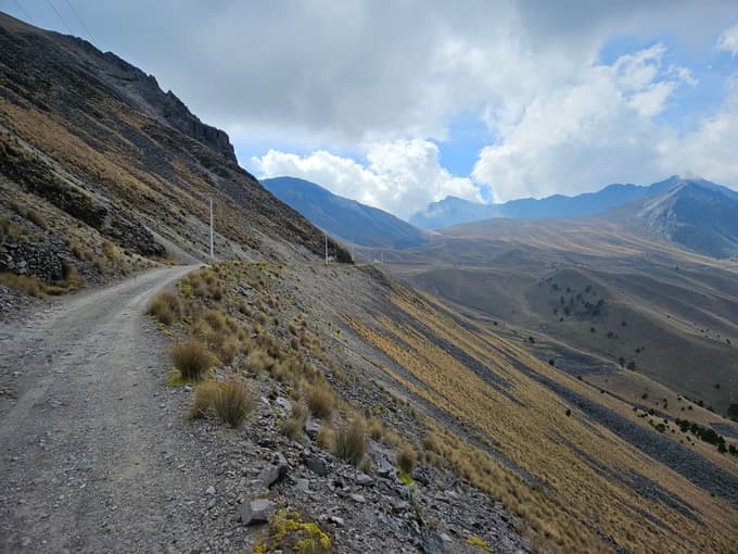 Vožnja skozi nacionalni park Nevado de Toluca (4250 metrov)
