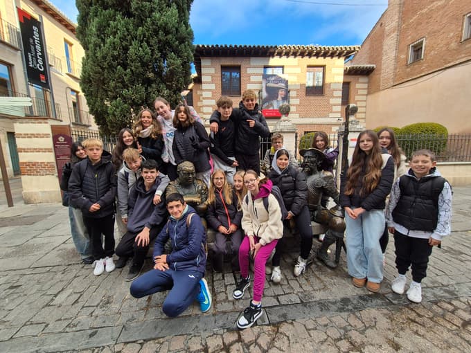 (FOTO) Učenci iz Mislinje so odšli v svet: Siesta, telefoni med odmori in pouk, kot ga doma ne poznajo