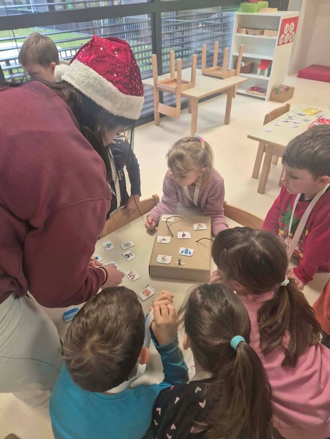 (FOTO) V Vrtcu Ravne prvi tehniški dan: Najmlajši v vlogi malih mojstrov