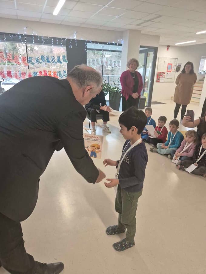 (FOTO) V Vrtcu Ravne prvi tehniški dan: Najmlajši v vlogi malih mojstrov