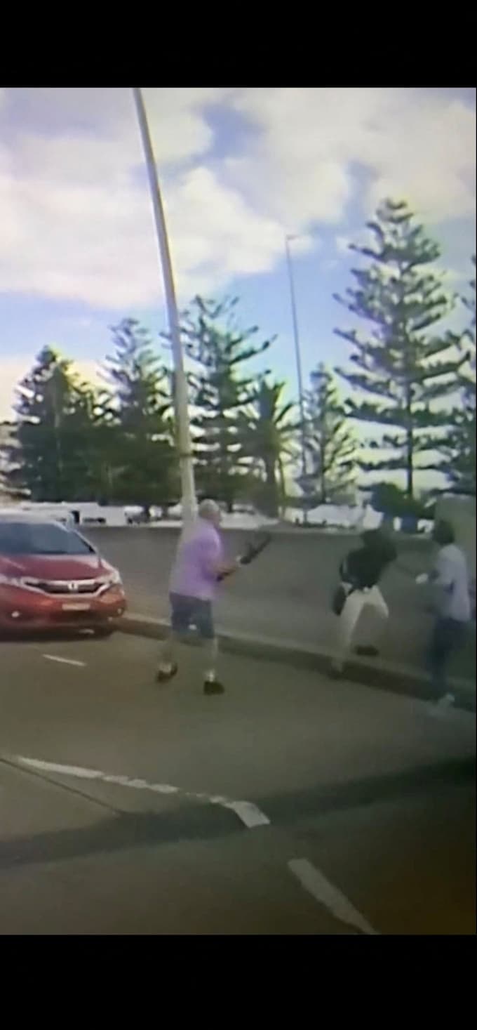 (VIDEO) Umrla sta objeta, tik pred obletnico poroke: Starejši par je prvi poskušal ustaviti terorista v Sydneyju