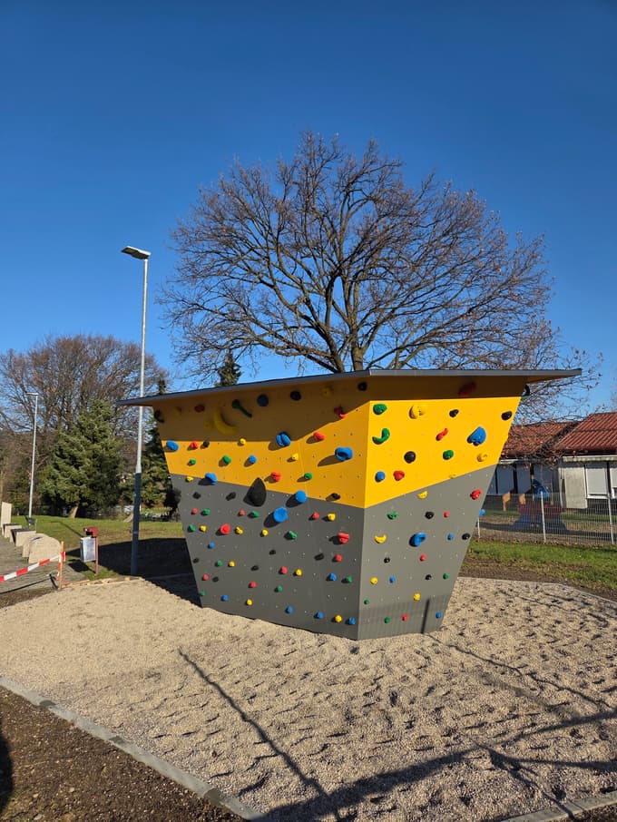 (FOTO) V Limbušu zaživela nova plezalna stena