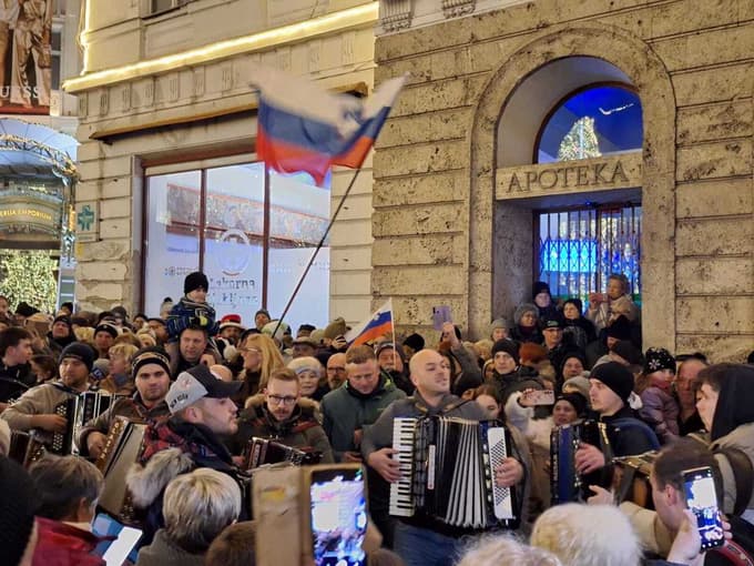 (FOTO in VIDEO) V središču Ljubljane so se zbrali harmonikarji in zaigrali
