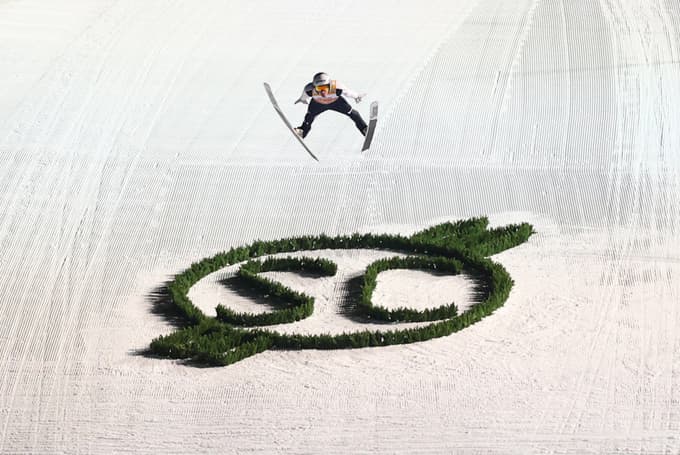 (FOTO) 155. zmaga za Slovenijo: Prevc zmagal v Oberstdorfu na uvodu novoletne turneje, Zajc diskvalificiran