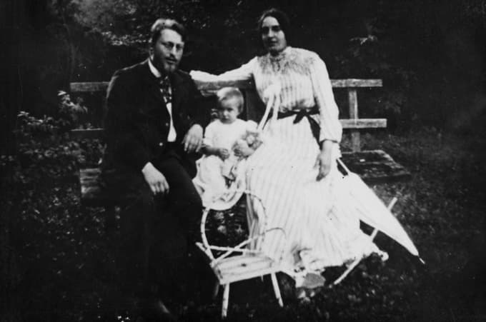 Zofka Kveder z Vladimirjem Jelovškom in Vladimiro