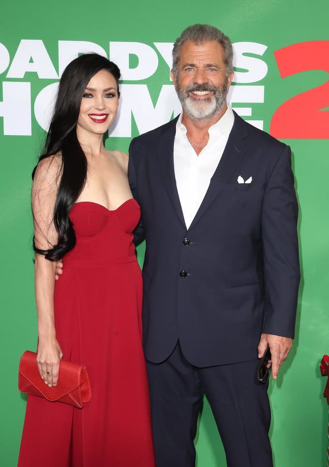 (FOTO) Kontroverzni igralec se je razšel s 34 let mlajšo lepotico, par sta bila skoraj desetletje