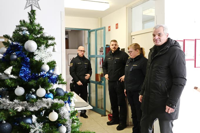 Župan Saša Arsenovič na obisku dežurne službe Policijska postaja Maribor II 