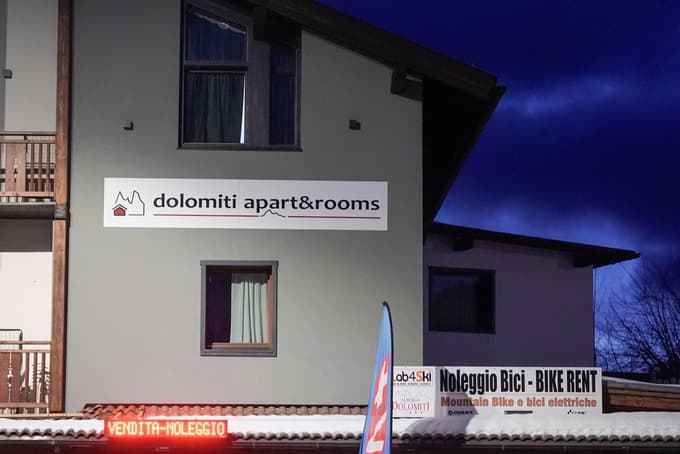 Mrtvega so ga našli v hotelu v mestu Lavaze.