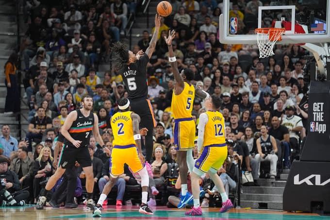 (VIDEO) Trojni dvojček in 38 točk Luke Dončića premalo, da bi Los Angeles Lakers vknjižili zmago