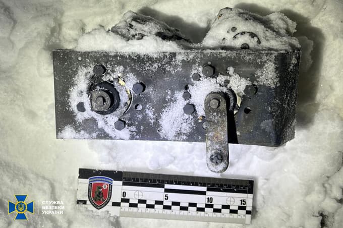 (FOTO) Ukrajinski obveščevalci razkrili, kaj so našli na kraju udara ruskega orešnika