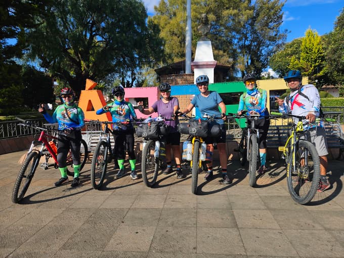 Skupaj z domačimi kolesarji