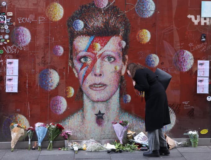 Mural Davida Bowieja v Londonu