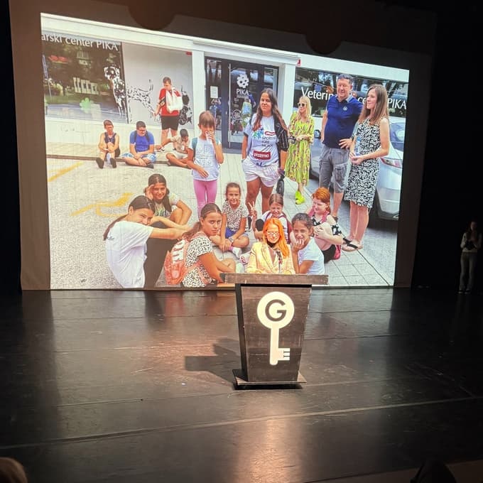 (FOTO) PIKA center praznuje: Deset let podpore otrokom in mladostnikom in prostor, kjer mladi niso sami