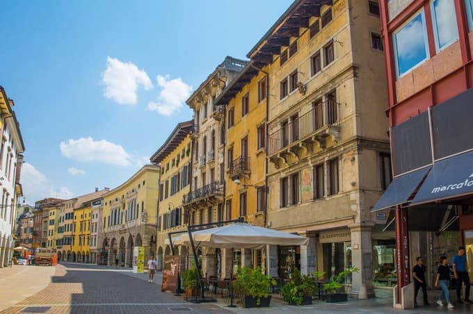 (FOTO) Ravno prav italijansko mesto: Pet stvari, ki jih morate doživeti, če obiščete Videm