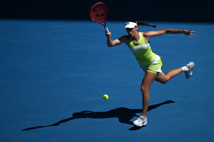 Ribakina je v uvodnem krogu ugnala Kajo Juvan