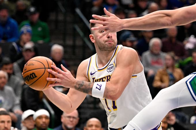 (FOTO) Luka Dončić v Dallasu vodil Lakers do nove zmage