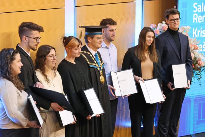 Maribor - Univerza v Mariboru, Rektorat - Šolstvo - Dan Univerze - Slovesnost od dnevu Univerze v Mariboru, na kateri so podelili nagrade in priznanja študentom in zaposlenim - Nagrade -