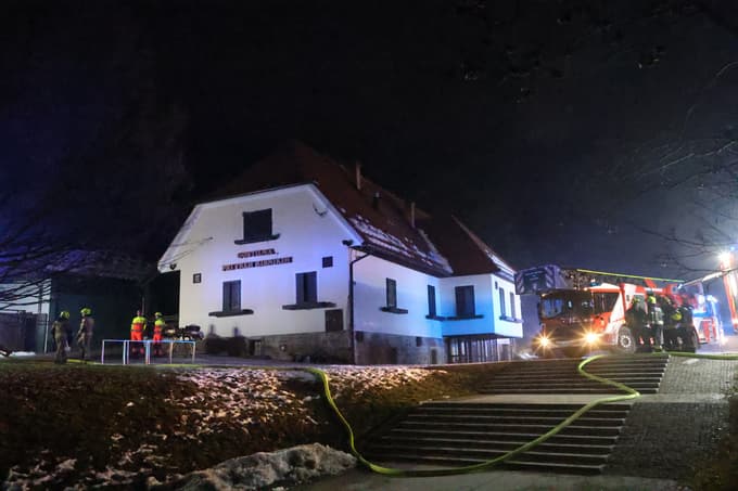 (FOTO in VIDEO) Pri treh ribnikih: Zagorel zapuščen objekt ob nekdanji znani mariborski gostilni