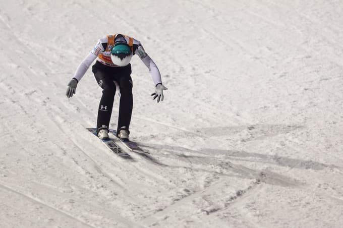 (FOTO) Domen Prevc do prepričljive zmage tudi v Willingenu, tekmo je na poseben način odprl slovenski predskakalec