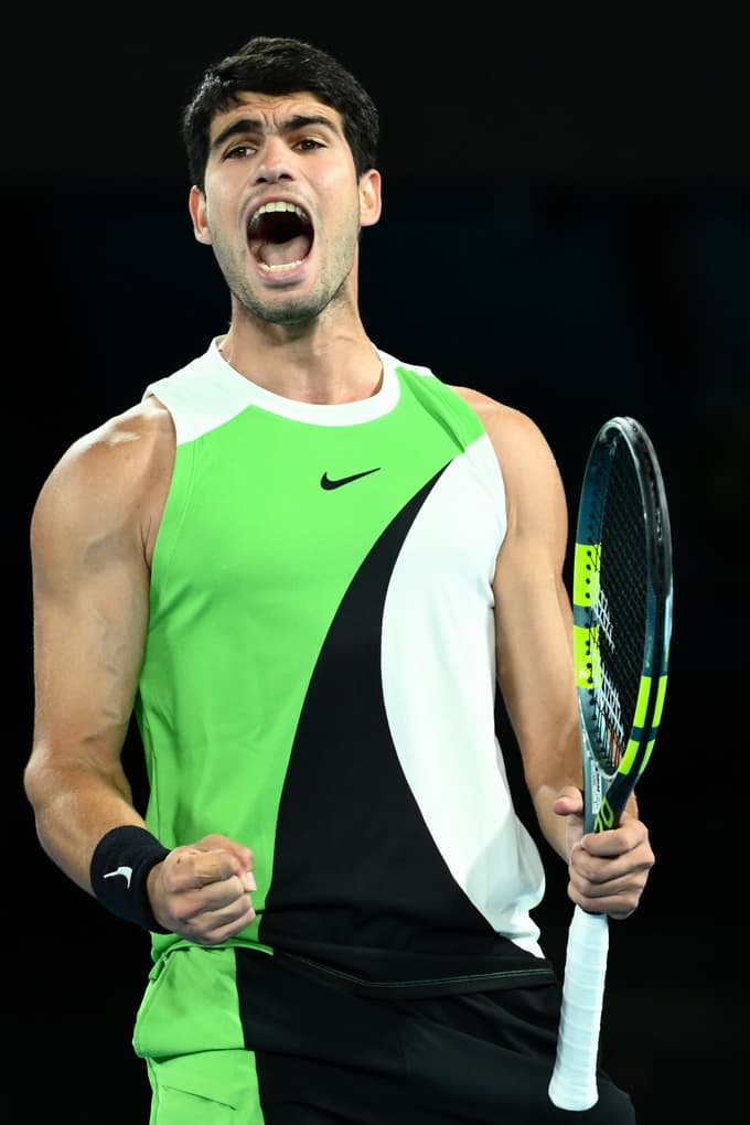 (FOTO) Alcaraz premagal Đokovića za prvo slavje v Melbournu, zdaj ima zmage na vseh turnirjih za grand slam