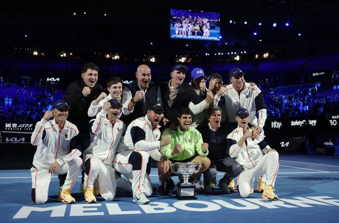 (FOTO) Alcaraz premagal Đokovića za prvo slavje v Melbournu, zdaj ima zmage na vseh turnirjih za grand slam