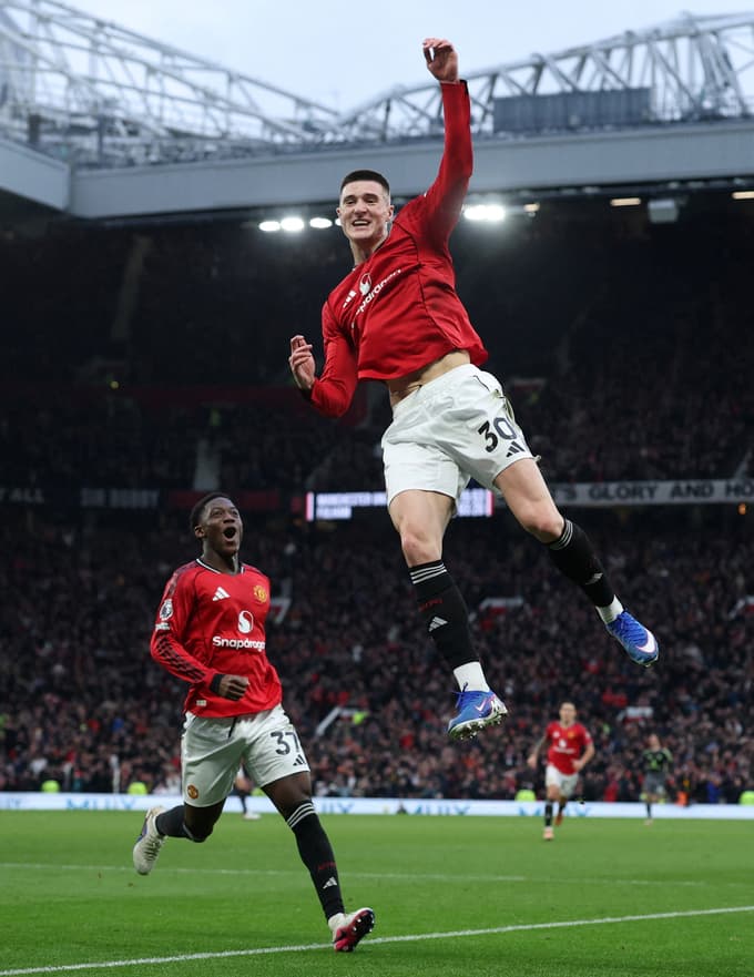 (FOTO) Šeško zadel za tretjo zaporedno Unitedovo zmago