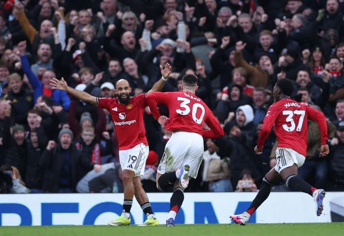 (FOTO) Šeško zadel za tretjo zaporedno Unitedovo zmago