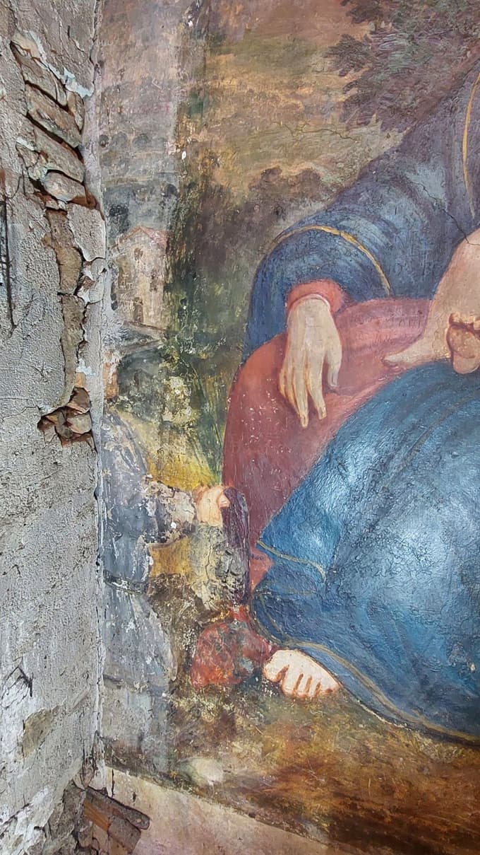 Moška figura (levo od Marijinega prestola)