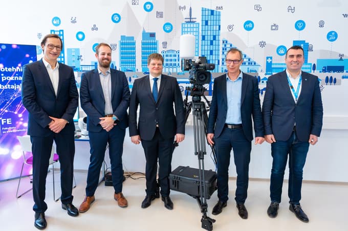 Rekordno hitro: Telekom Slovenije in UL FE dosegla mejnik za industrijske in infrastrukturne aplikacije