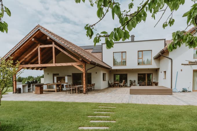 Posestvo Monstera, Bine in Katarina Volčič