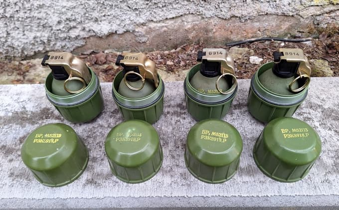 (FOTO) Poglejte, kaj vse so policistom izročili državljani