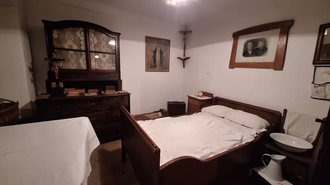 V Škrabčevi domačiji je avtentično prikazano nekdanje bivanje.