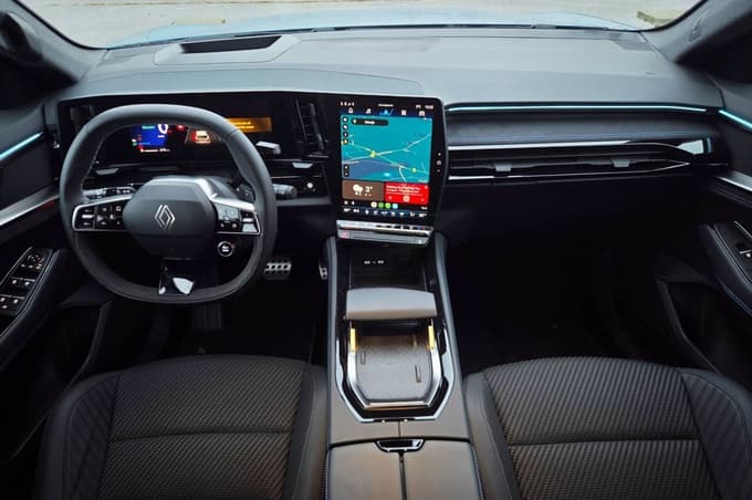 Renaultov pokonci postavljen info-zabavni sistem na osnovi Googla je prisoten tudi v australu.