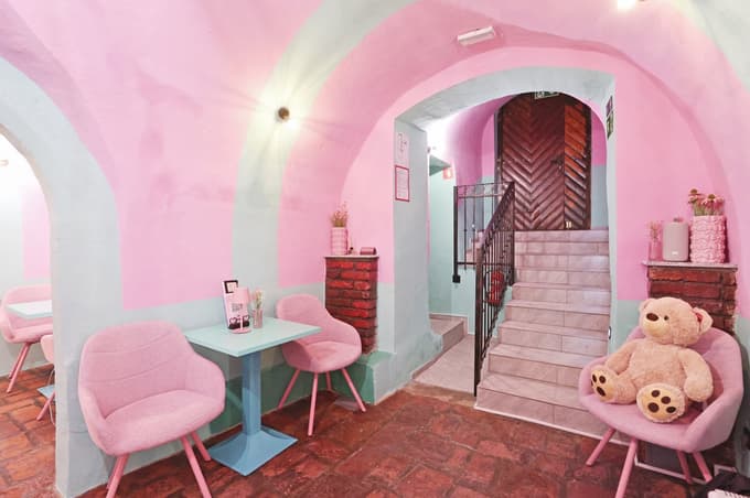 (FOTO) Dubajska čokolada, kokos, karamela in še več: V srcu Maribora odprla vrata palačinkarna